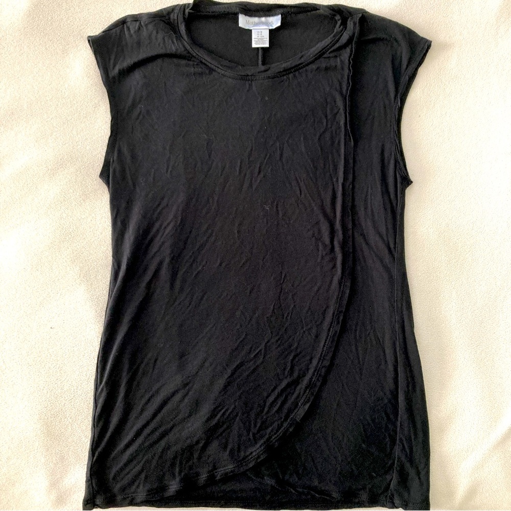 Sleeveless nursing shirt